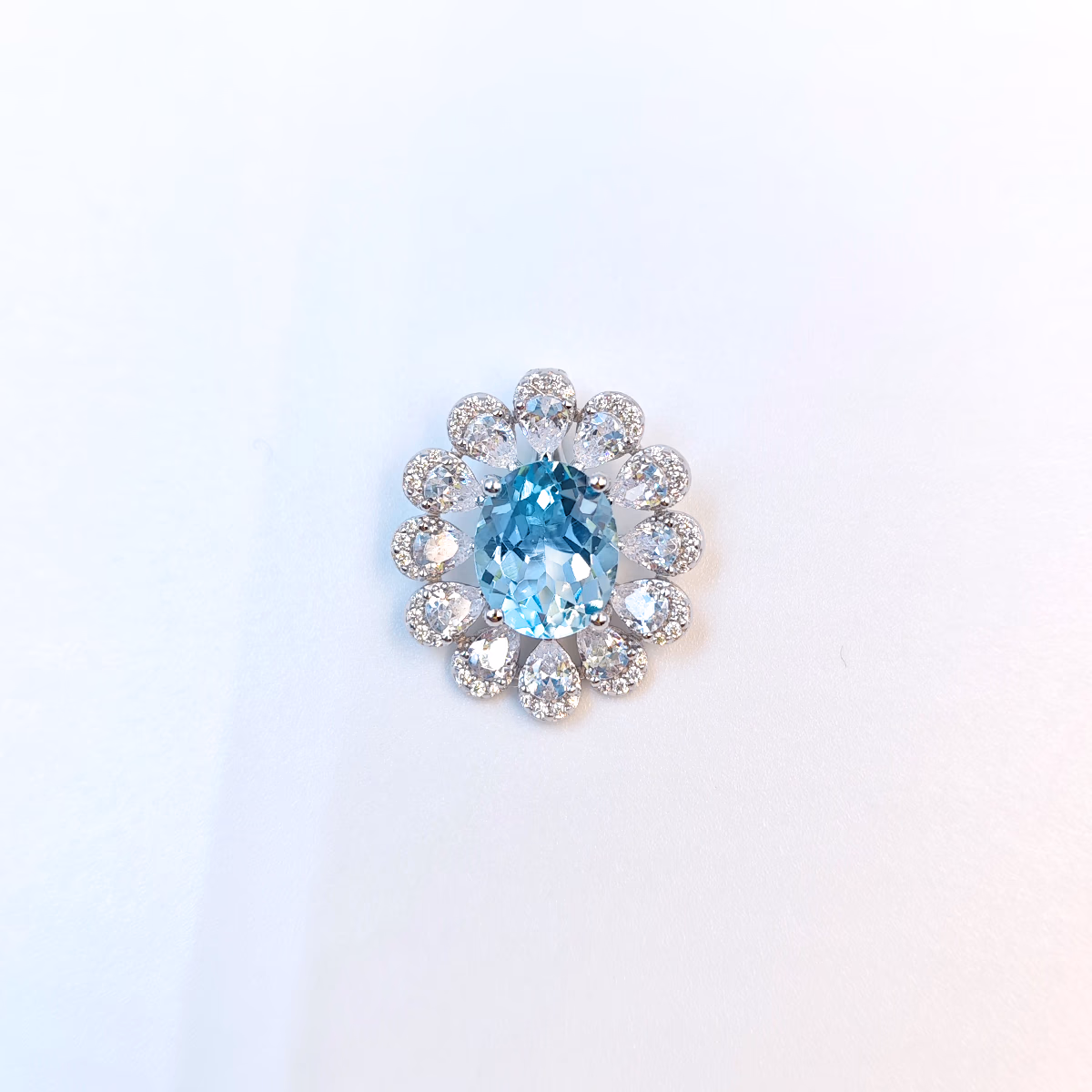 Natural Sky Blue Topaz Flower Pendant